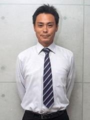 本社 鈴木純孝